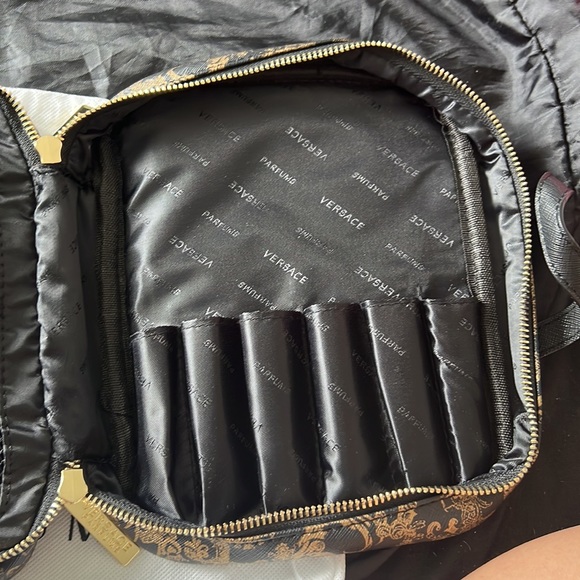 Versace parfums travel cosmetic bag BN - Picture 2 of 5